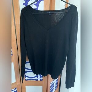 GAP Black Long Sleeve V-Neck Top